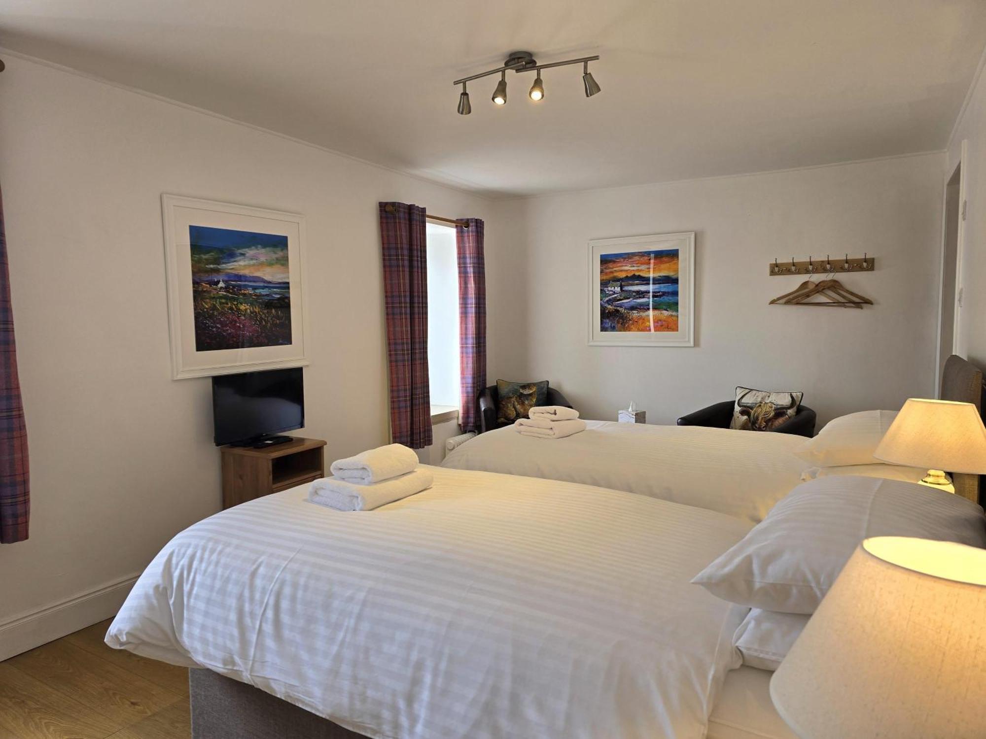 Carnaburg Guesthouse โทเบอร์โมรี ภายนอก รูปภาพ